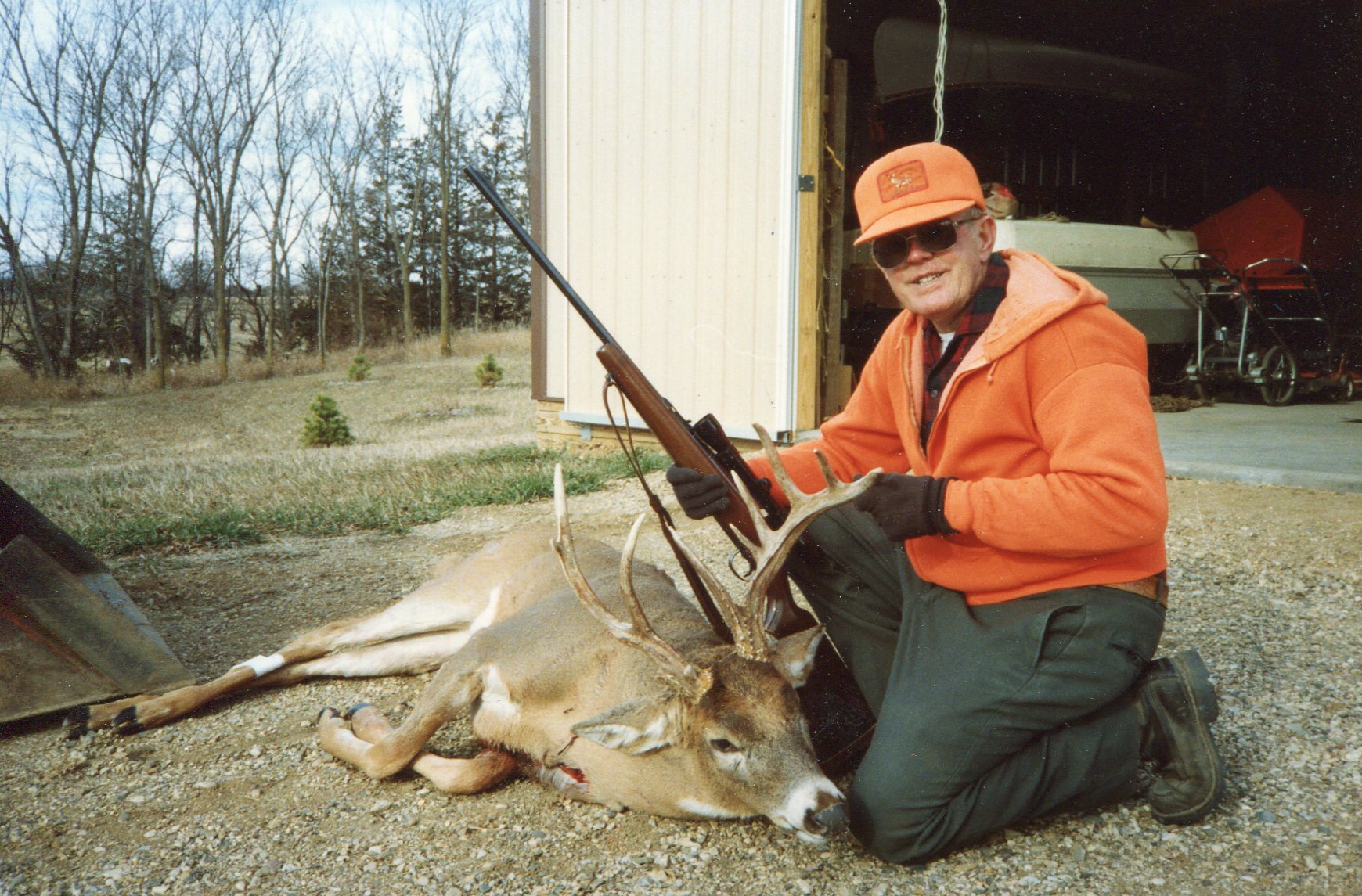 1990-11-15 Gene and Whitetail-Opening morning.jpg